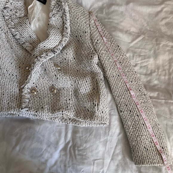 Zara Tweed Bouclé Cropped Blazer Jacket Frayed Trim Double Breasted L - Picture 11 of 11